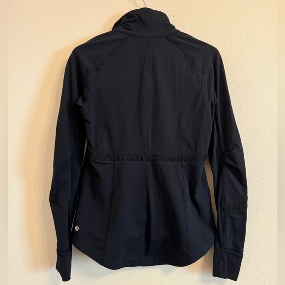 Lululemon asymmetrical quarter zip jacket Run Reflect Pullover Sz 12 - Picture 7 of 15